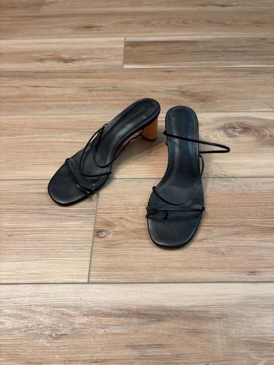 Reformation Shoes - Reformation Black Strappy Toe-Loop Block Heel Sandals Size 7.5M